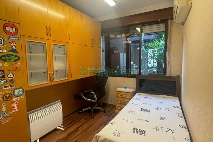 Apartamento com 144m², 3 dormitórios, 2 vagas, no bairro São Pelegrino em Caxias do Sul para Comprar