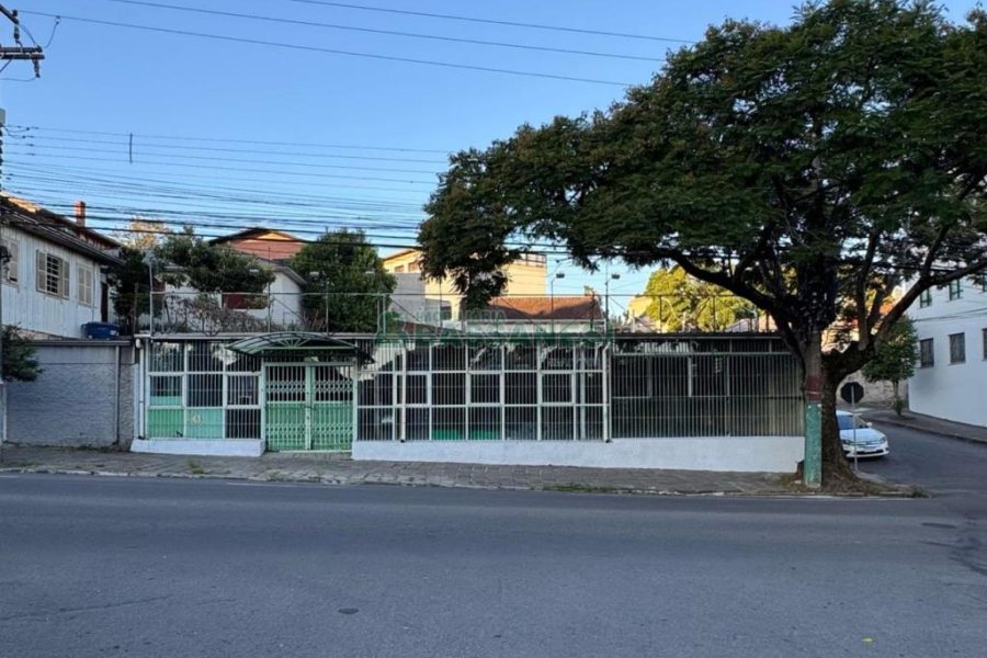 Loja com 594m², no bairro Pio X em Caxias do Sul para Alugar ou Comprar