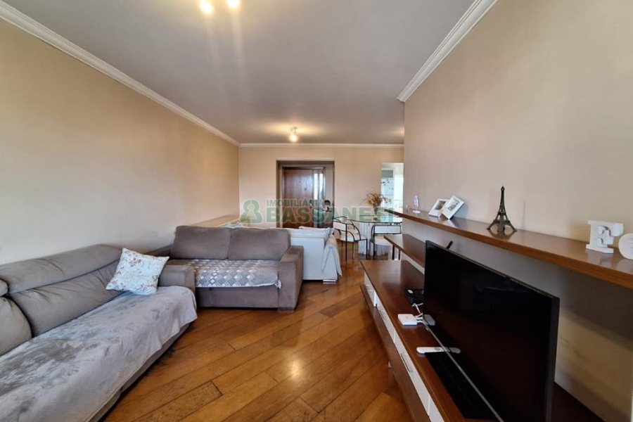 Apartamento com 157m², 3 dormitórios, 1 vaga, no bairro São Pelegrino em Caxias do Sul para Comprar