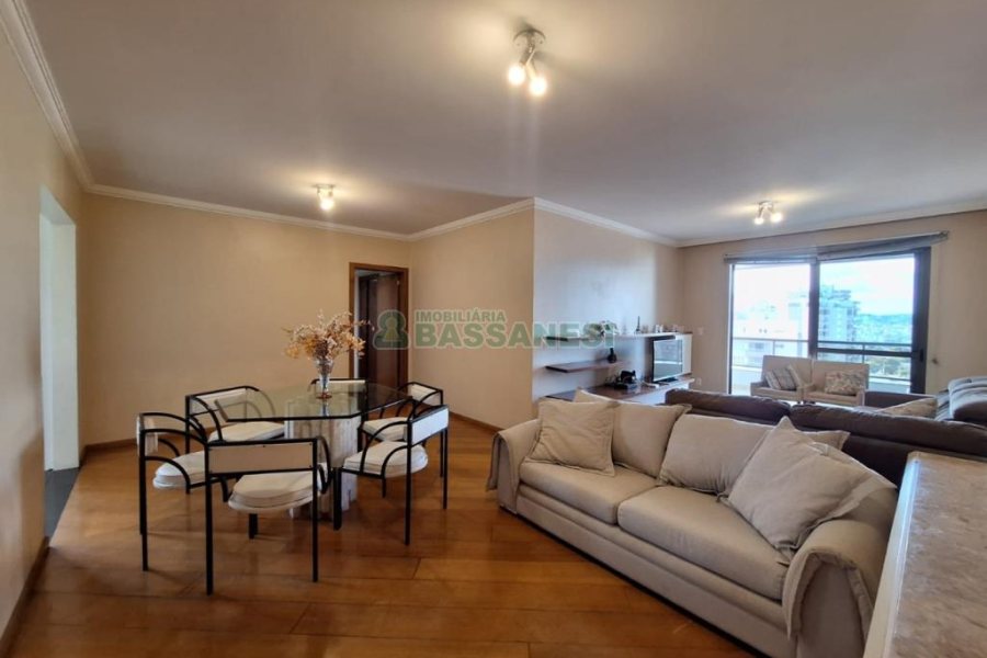 Apartamento com 157m², 3 dormitórios, 1 vaga, no bairro São Pelegrino em Caxias do Sul para Comprar