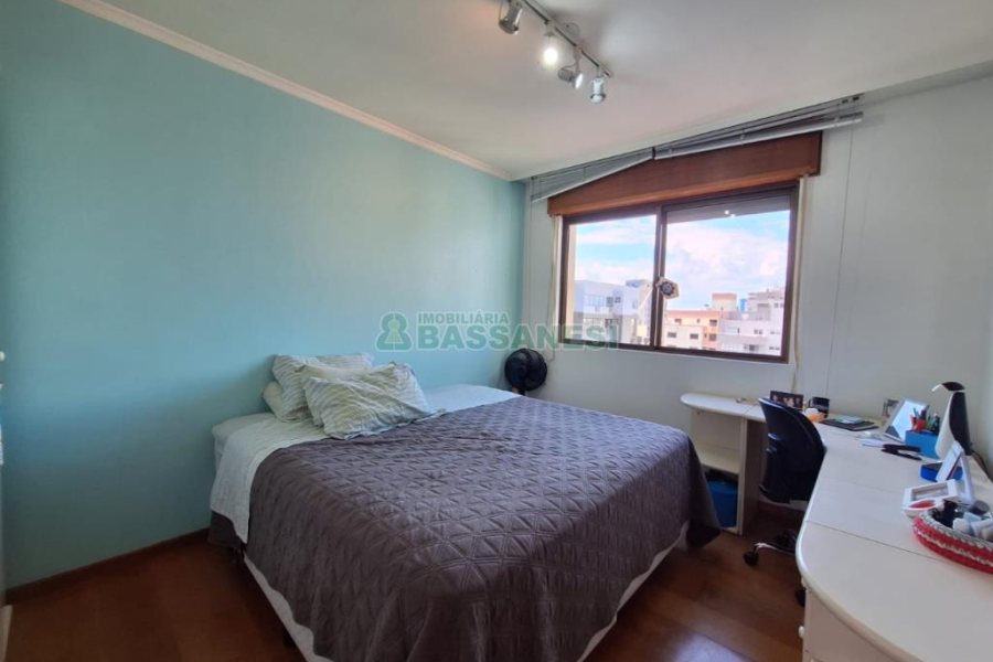 Apartamento com 157m², 3 dormitórios, 1 vaga, no bairro São Pelegrino em Caxias do Sul para Comprar