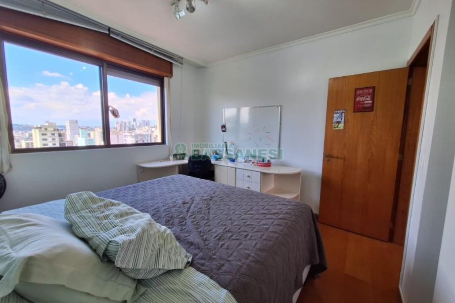 Apartamento com 157m², 3 dormitórios, 1 vaga, no bairro São Pelegrino em Caxias do Sul para Comprar