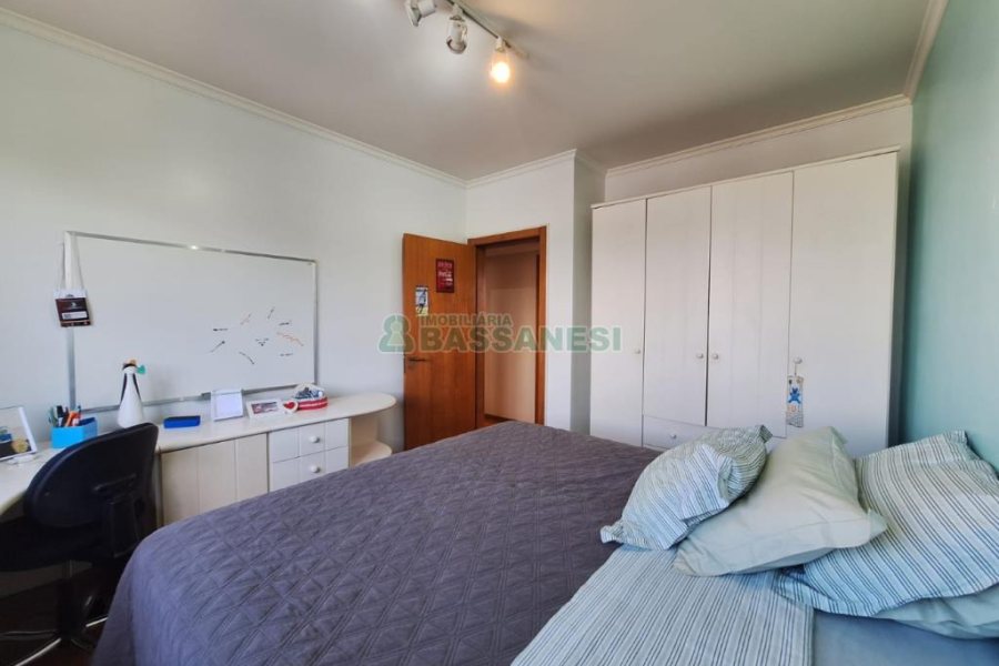 Apartamento com 157m², 3 dormitórios, 1 vaga, no bairro São Pelegrino em Caxias do Sul para Comprar