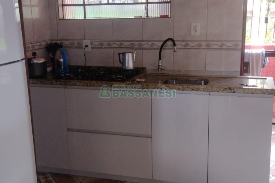 Casa com 140m², 3 dormitórios, -3 vaga, no bairro Centenário em Caxias do Sul para Comprar