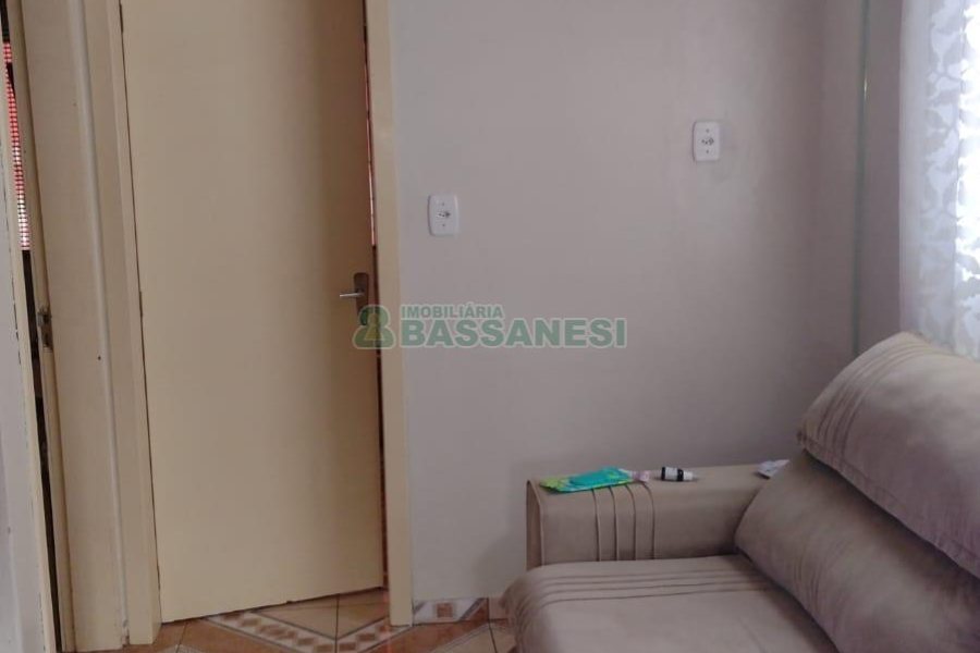 Casa com 140m², 3 dormitórios, -3 vaga, no bairro Centenário em Caxias do Sul para Comprar