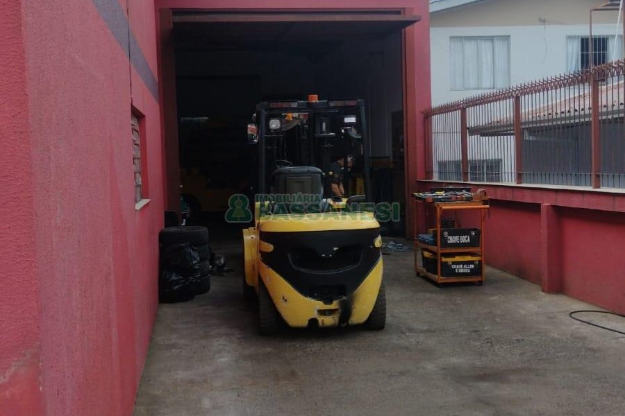 Casa com 140m², 3 dormitórios, -3 vaga, no bairro Centenário em Caxias do Sul para Comprar