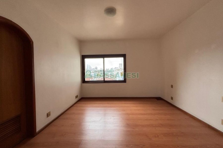 Apartamento com 382m², 3 dormitórios, 5 vagas, no bairro Panazzolo em Caxias do Sul para Alugar