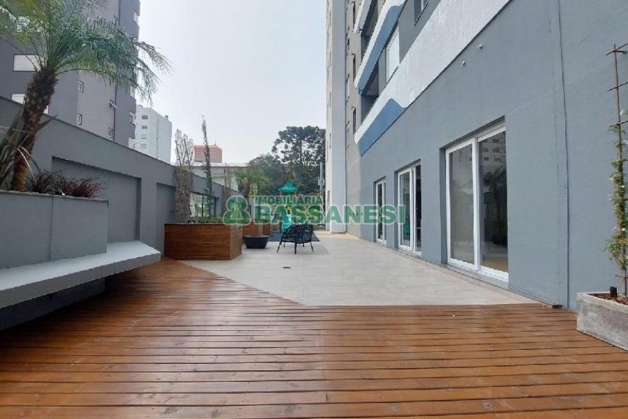 Apto Mobiliado com 58m², 2 dormitórios, 1 vaga, no bairro Panazzolo em Caxias do Sul para Comprar