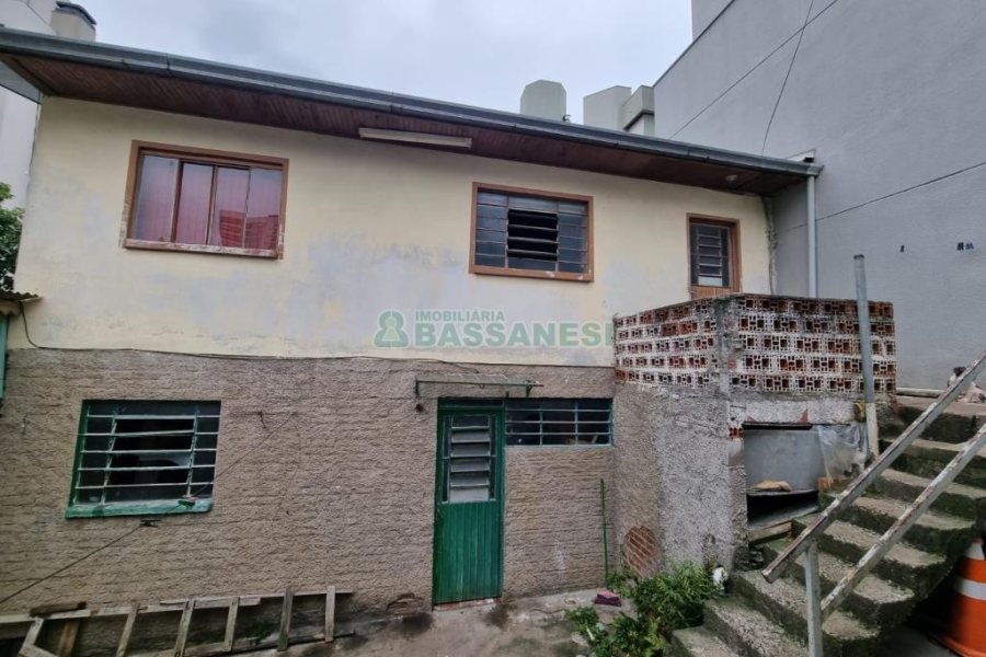Casa com 164m², 3 dormitórios, no bairro Panazzolo em Caxias do Sul para Comprar