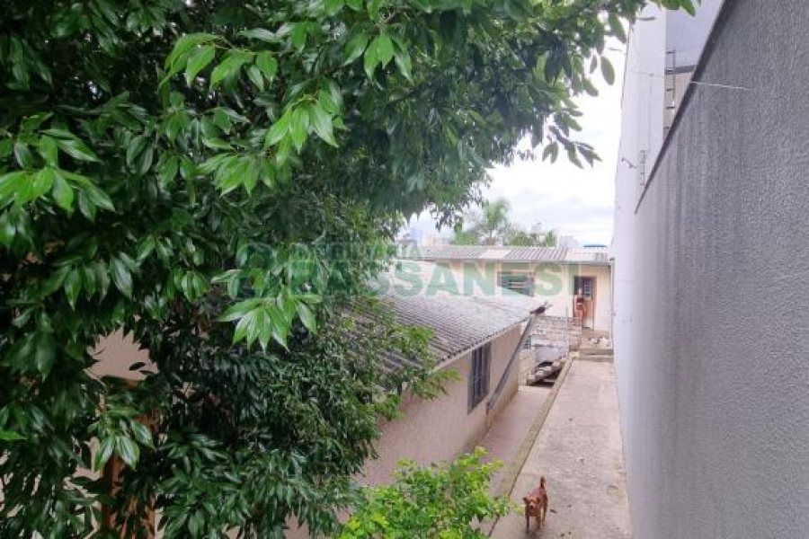 Casa com 164m², 3 dormitórios, no bairro Panazzolo em Caxias do Sul para Comprar