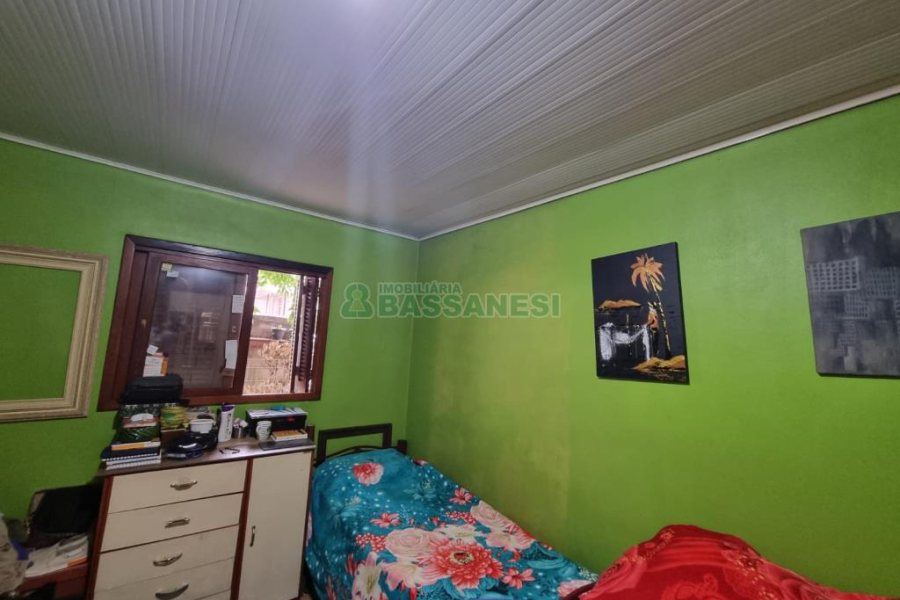 Casa com 164m², 3 dormitórios, no bairro Panazzolo em Caxias do Sul para Comprar
