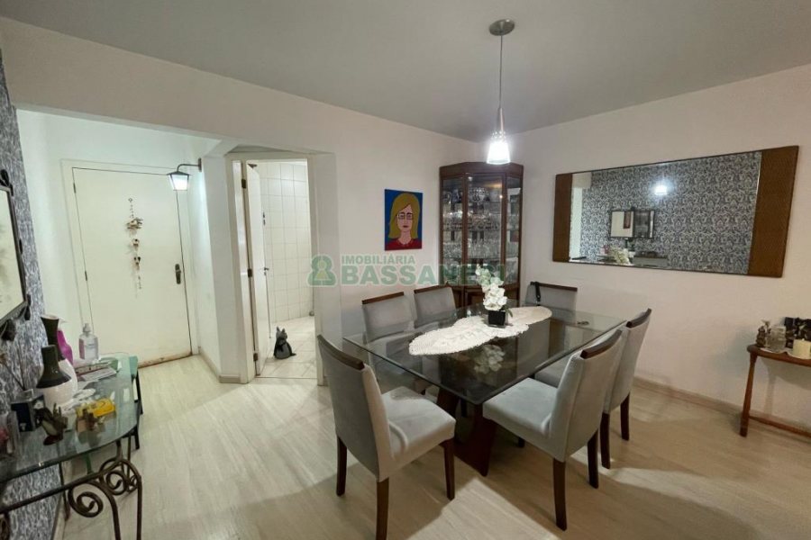 Apartamento com 103m², 3 dormitórios, 2 vagas, no bairro Rio Branco em Caxias do Sul para Comprar
