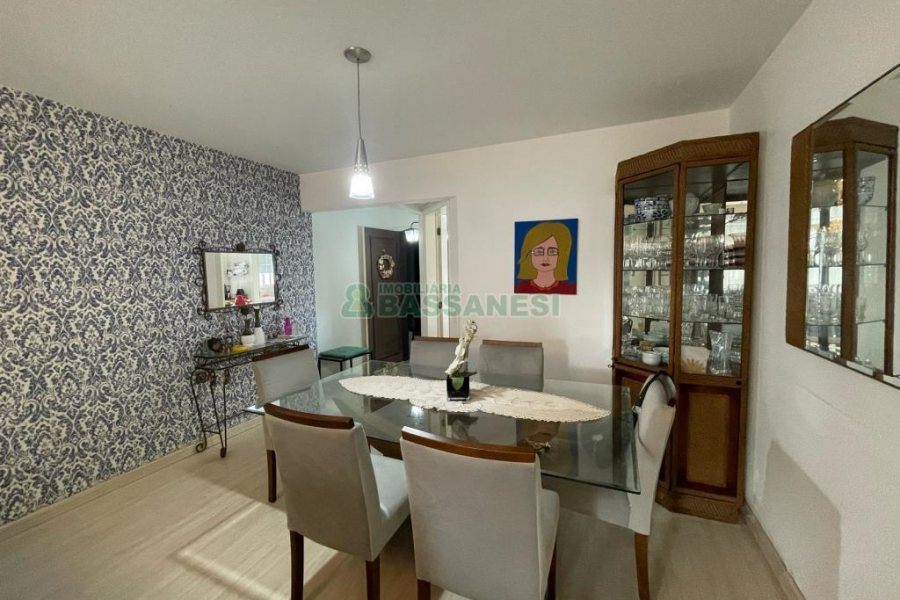 Apartamento com 103m², 3 dormitórios, 2 vagas, no bairro Rio Branco em Caxias do Sul para Comprar