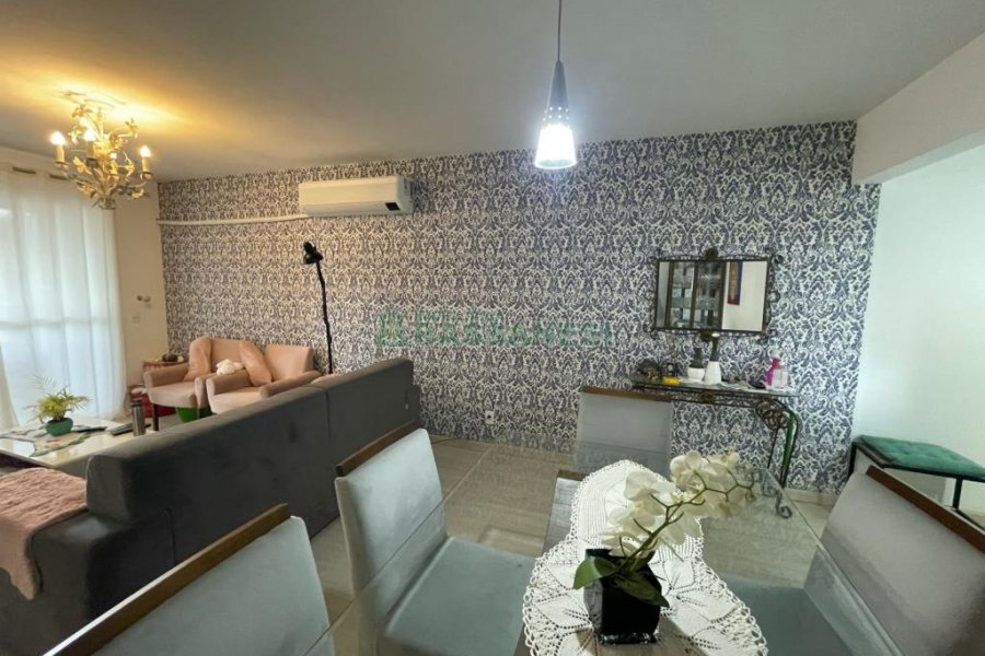 Apartamento com 103m², 3 dormitórios, 2 vagas, no bairro Rio Branco em Caxias do Sul para Comprar