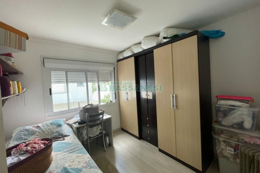 Apartamento com 103m², 3 dormitórios, 2 vagas, no bairro Rio Branco em Caxias do Sul para Comprar