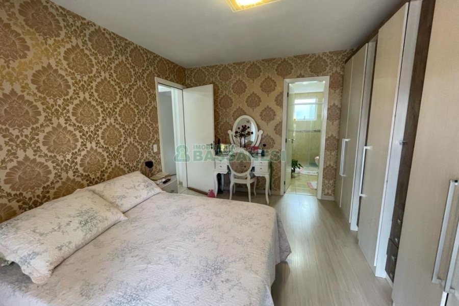 Apartamento com 103m², 3 dormitórios, 2 vagas, no bairro Rio Branco em Caxias do Sul para Comprar