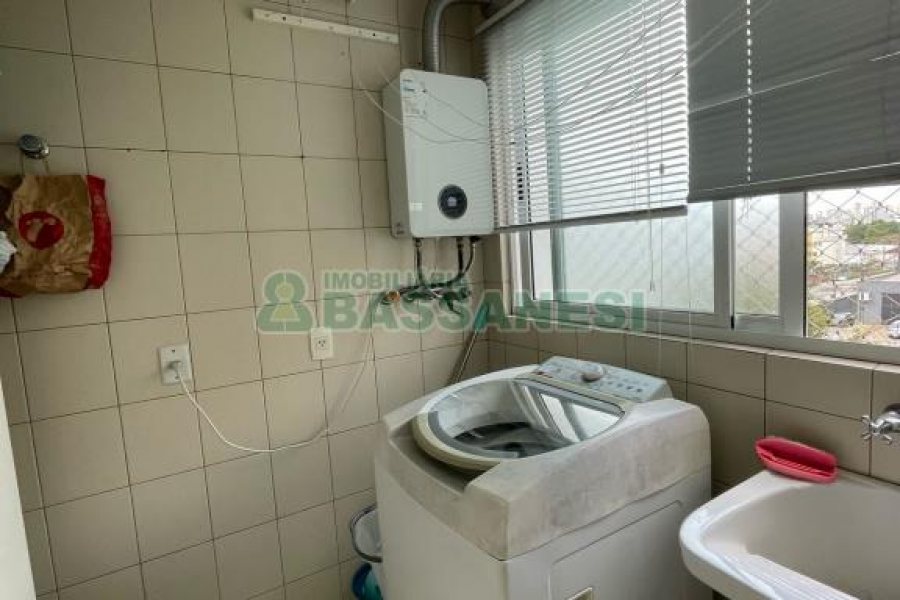 Apartamento com 103m², 3 dormitórios, 2 vagas, no bairro Rio Branco em Caxias do Sul para Comprar