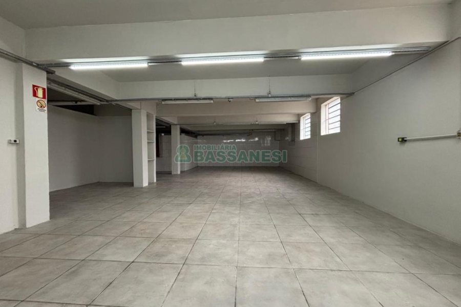 Loja com 630m², no bairro Floresta em Caxias do Sul para Alugar