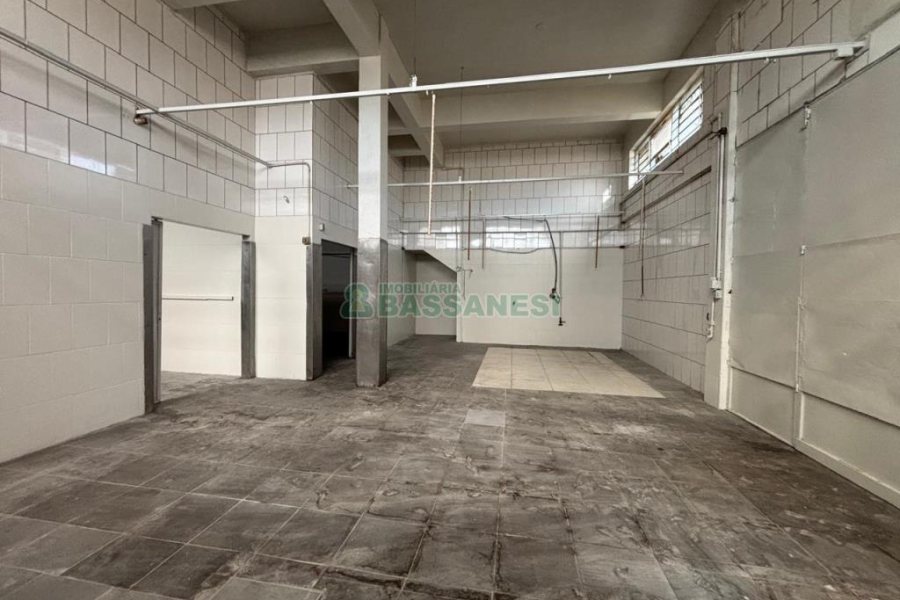 Loja com 630m², no bairro Floresta em Caxias do Sul para Alugar