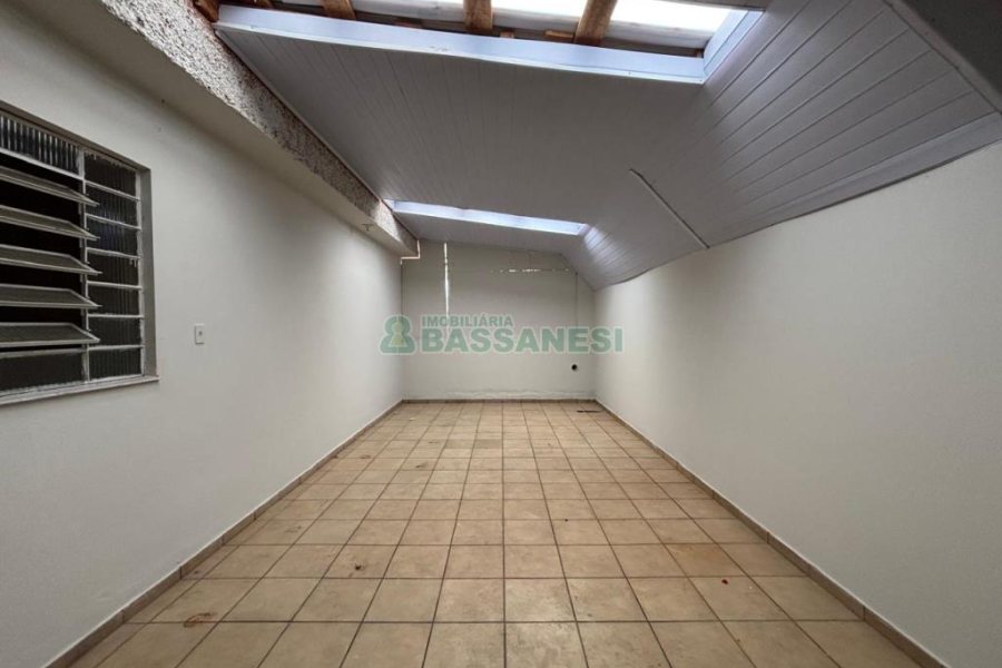 Loja com 630m², no bairro Floresta em Caxias do Sul para Alugar