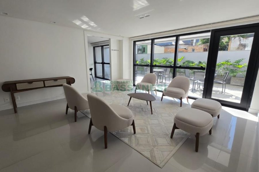 Sala com 89m², 1 vaga, no bairro Exposição em Caxias do Sul para Comprar