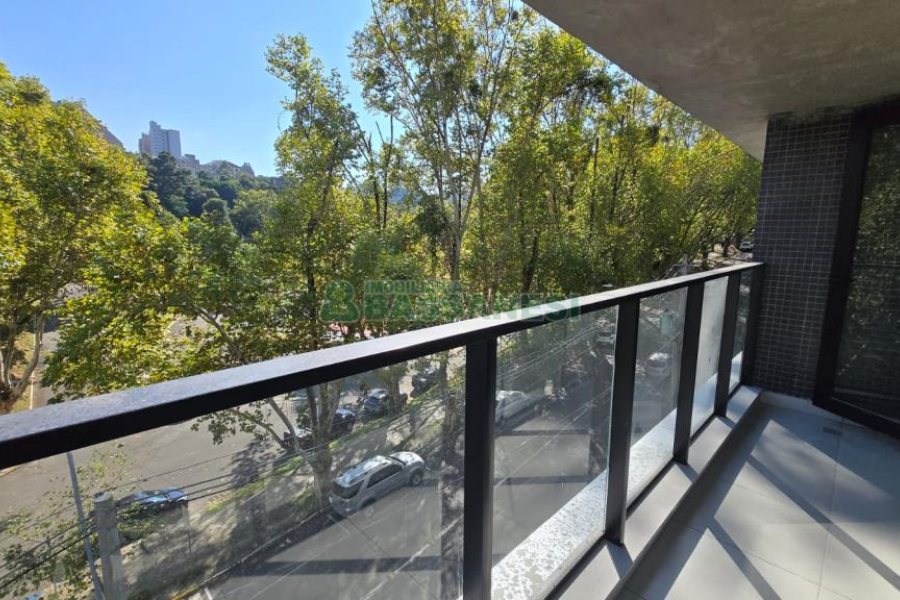 Sala com 89m², 1 vaga, no bairro Exposição em Caxias do Sul para Comprar