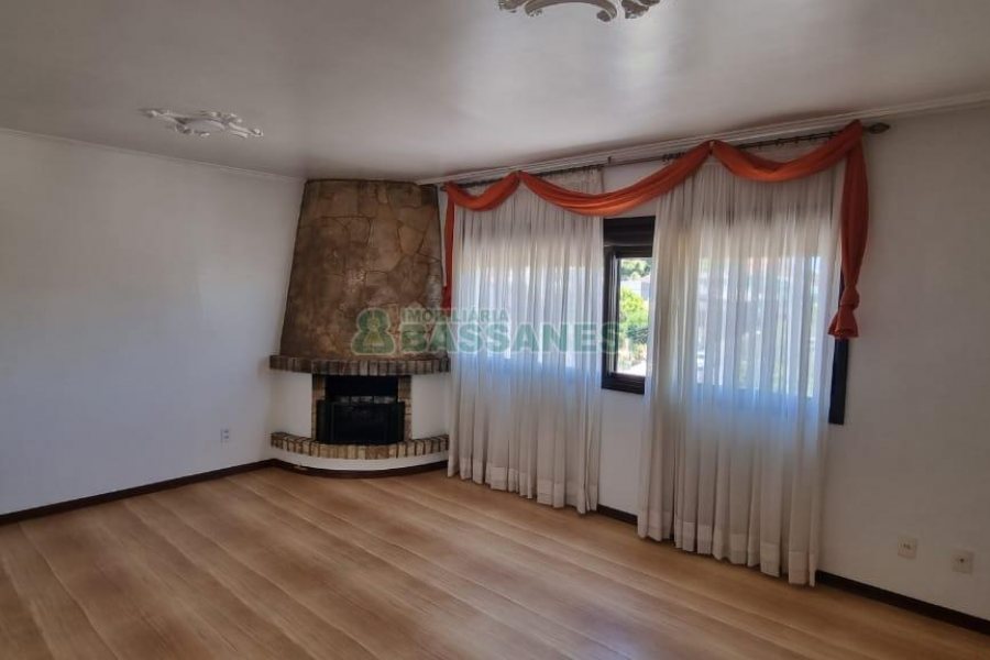 Apartamento com 118m², 3 dormitórios, 1 vaga, no bairro Lourdes em Caxias do Sul para Comprar