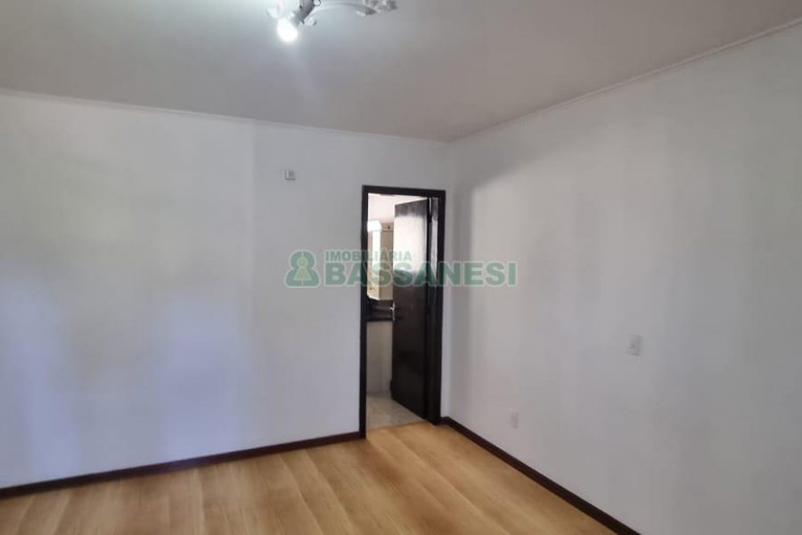 Apartamento com 118m², 3 dormitórios, 1 vaga, no bairro Lourdes em Caxias do Sul para Comprar