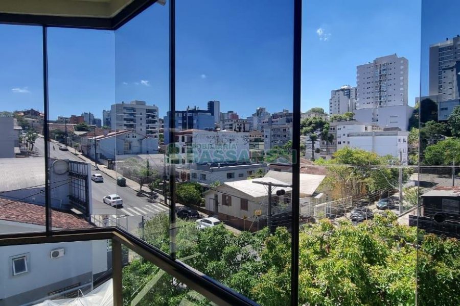 Apartamento com 118m², 3 dormitórios, 1 vaga, no bairro Lourdes em Caxias do Sul para Comprar
