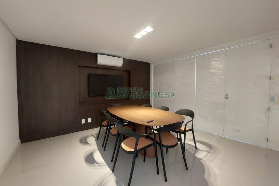 Sala com 45m², 1 vaga, no bairro Exposição em Caxias do Sul para Alugar