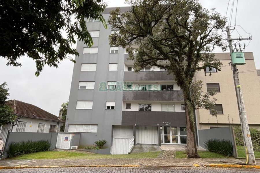 Apartamento com 133m², 3 dormitórios, 1 vaga, no bairro Madureira em Caxias do Sul para Alugar