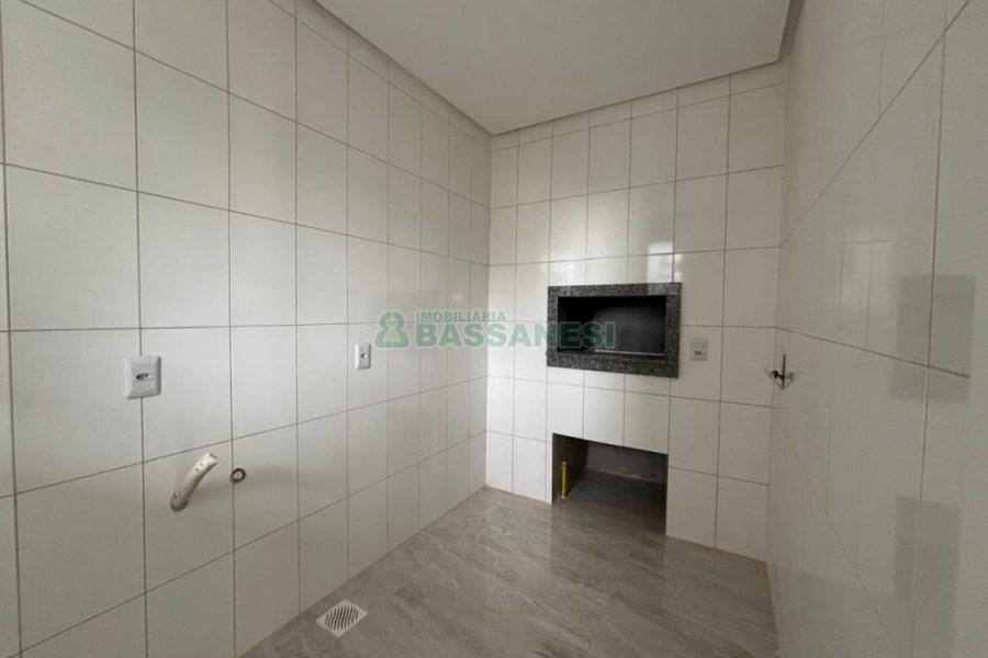 Apartamento com 133m², 3 dormitórios, 1 vaga, no bairro Madureira em Caxias do Sul para Alugar