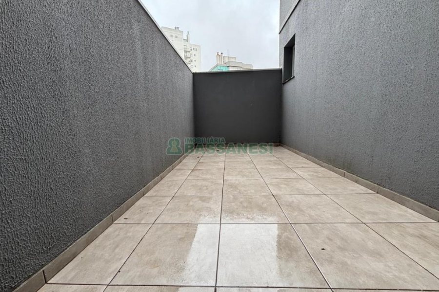 Apartamento com 133m², 3 dormitórios, 1 vaga, no bairro Madureira em Caxias do Sul para Alugar