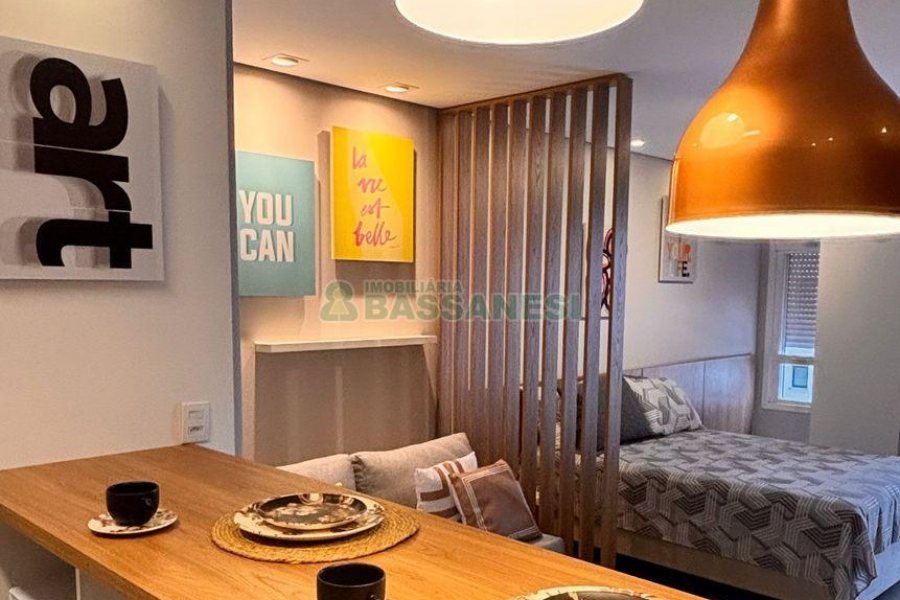 Apto Mobiliado com 42m², 1 dormitório, 1 vaga, no bairro Lourdes em Caxias do Sul para Alugar