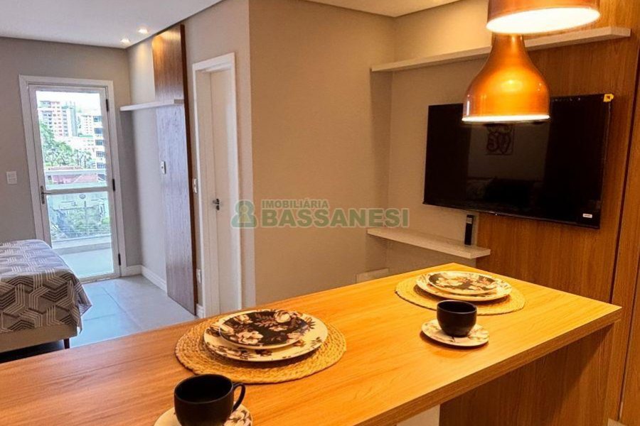Apto Mobiliado com 42m², 1 dormitório, 1 vaga, no bairro Lourdes em Caxias do Sul para Alugar