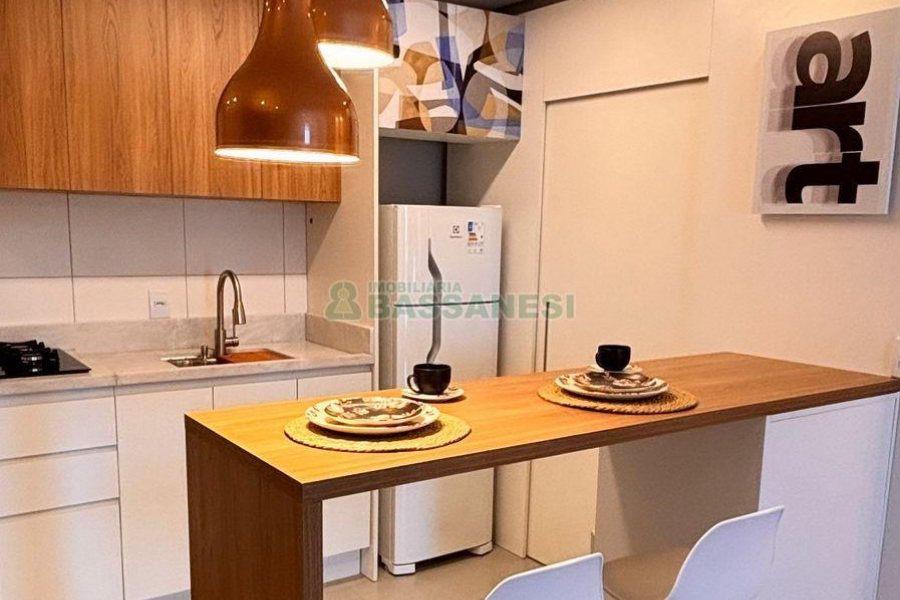 Apto Mobiliado com 42m², 1 dormitório, 1 vaga, no bairro Lourdes em Caxias do Sul para Alugar