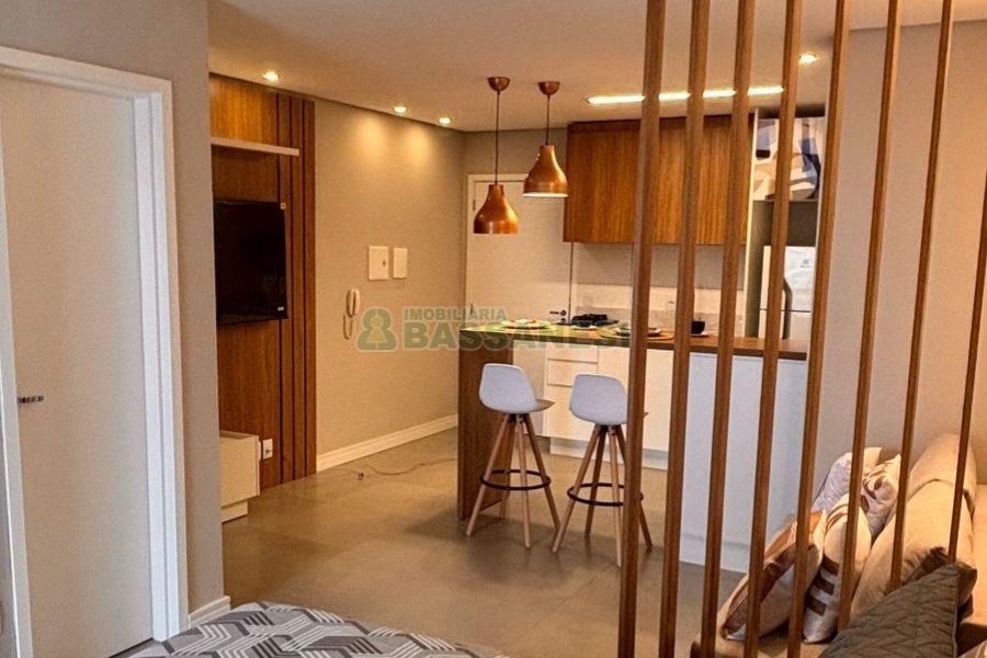 Apto Mobiliado com 42m², 1 dormitório, 1 vaga, no bairro Lourdes em Caxias do Sul para Alugar