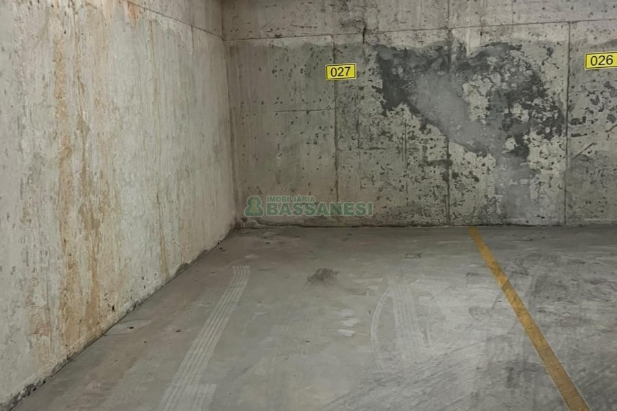 Apto Mobiliado com 42m², 1 dormitório, 1 vaga, no bairro Lourdes em Caxias do Sul para Alugar