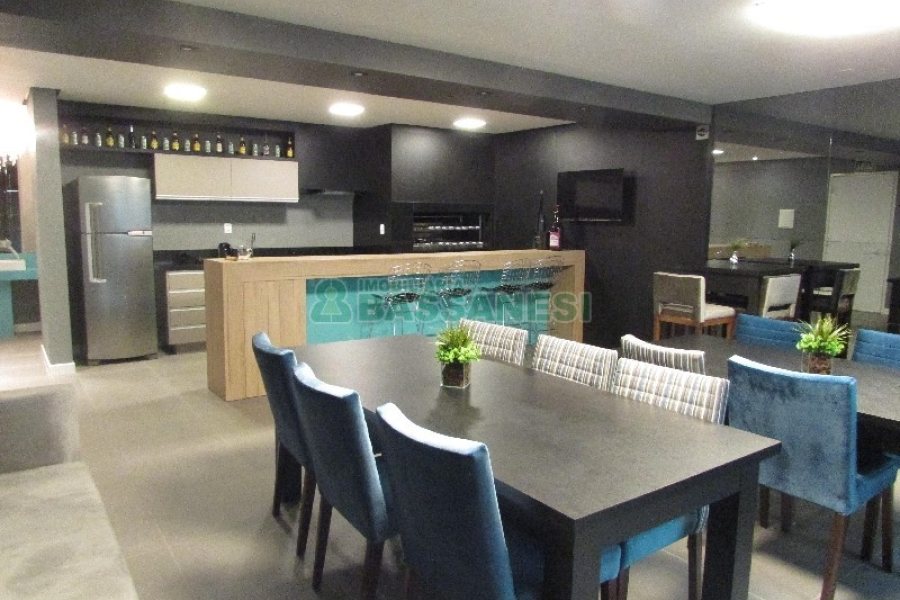 Sala com 41m², 1 vaga, no bairro Lourdes em Caxias do Sul para Comprar