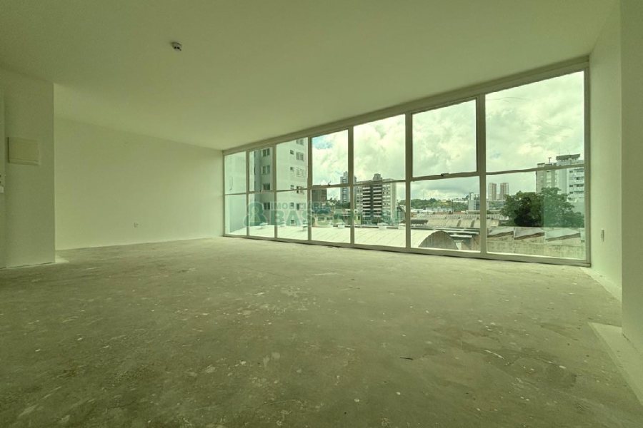 Sala com 41m², 1 vaga, no bairro Lourdes em Caxias do Sul para Comprar