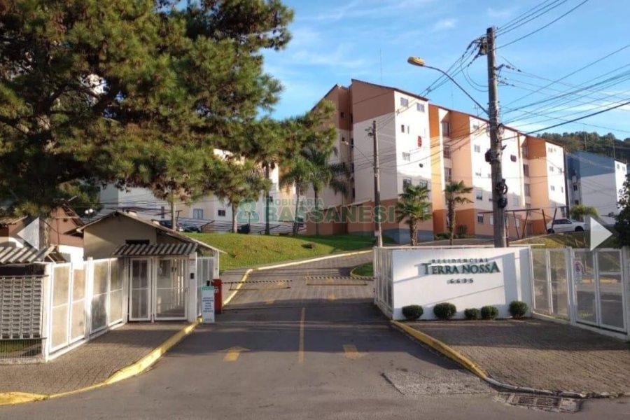 Apartamento com 38m², 2 dormitórios, 1 vaga, no bairro Cruzeiro em Caxias do Sul para Comprar
