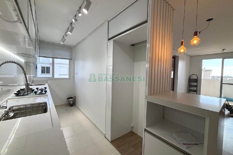 Apartamento com 58m², 2 dormitórios, 1 vaga, no bairro Vila Verde em Caxias do Sul para Alugar