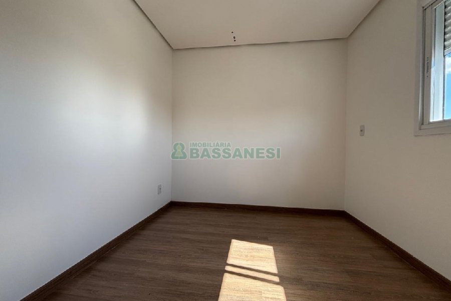 Apartamento com 58m², 2 dormitórios, 1 vaga, no bairro Vila Verde em Caxias do Sul para Alugar