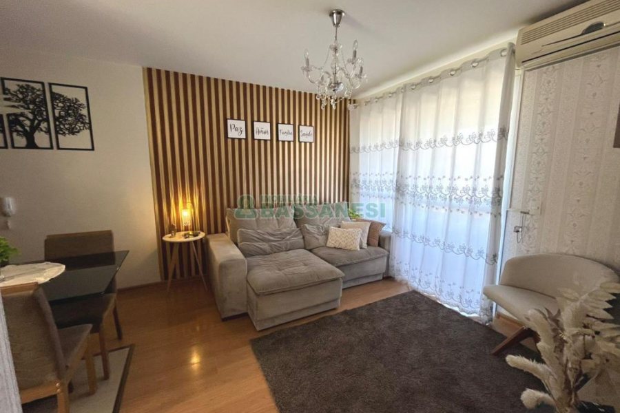 Apto Mobiliado com 63m², 2 dormitórios, 1 vaga, no bairro Petrópolis em Caxias do Sul para Alugar