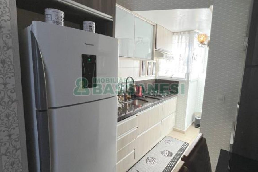Apto Mobiliado com 63m², 2 dormitórios, 1 vaga, no bairro Petrópolis em Caxias do Sul para Alugar