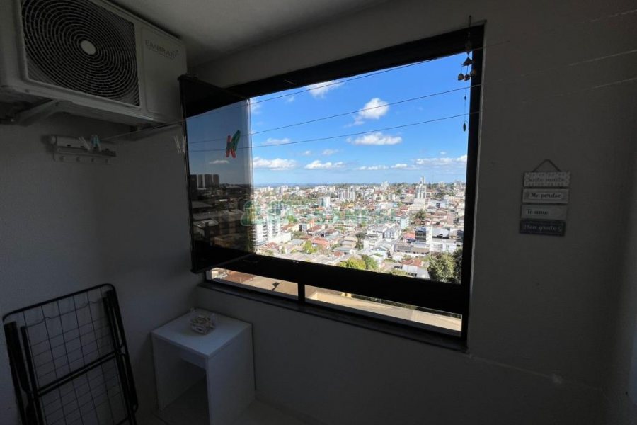 Apto Mobiliado com 63m², 2 dormitórios, 1 vaga, no bairro Petrópolis em Caxias do Sul para Alugar