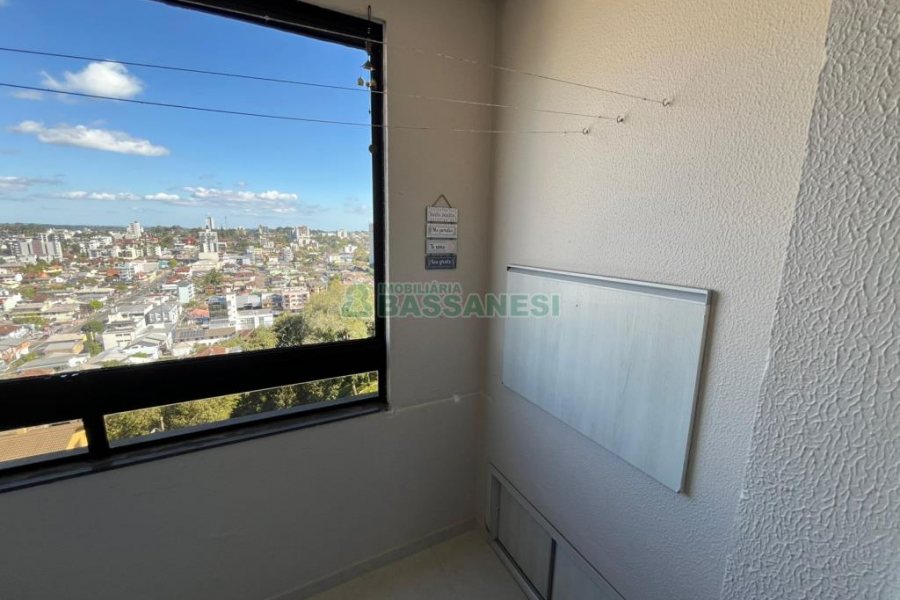 Apto Mobiliado com 63m², 2 dormitórios, 1 vaga, no bairro Petrópolis em Caxias do Sul para Alugar