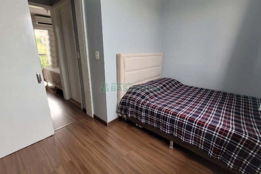 Sobrado Mobiliado com 70m², 2 dormitórios, 1 vaga, no bairro Salgado Filho em Caxias do Sul para Alugar