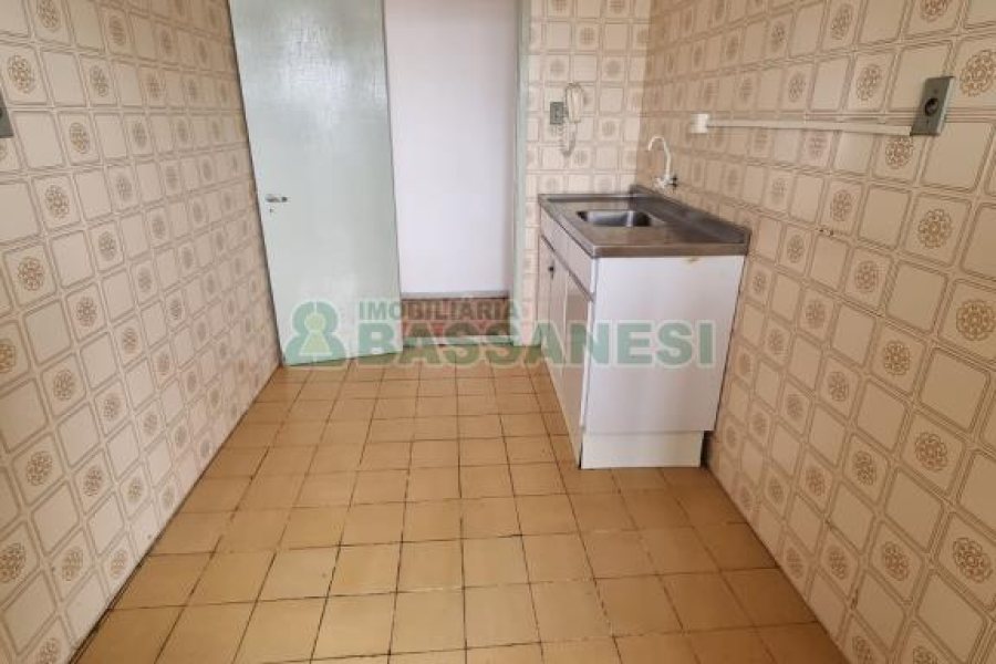 Apartamento com 98m², 3 dormitórios, no bairro Centro em Caxias do Sul para Comprar