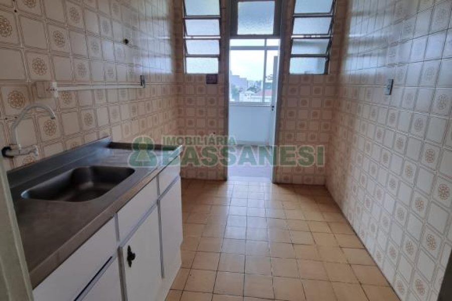 Apartamento com 98m², 3 dormitórios, no bairro Centro em Caxias do Sul para Comprar